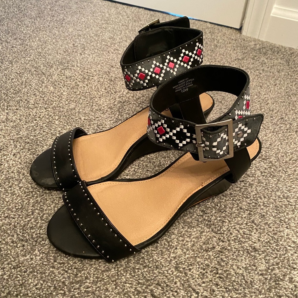 Women’s Sandals
